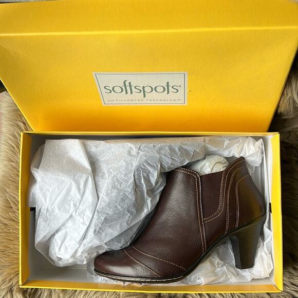 NWT - SOFTSPOTS Sookie Black Leather Ankle Boots - size 8.5 - Picture 9 of 10